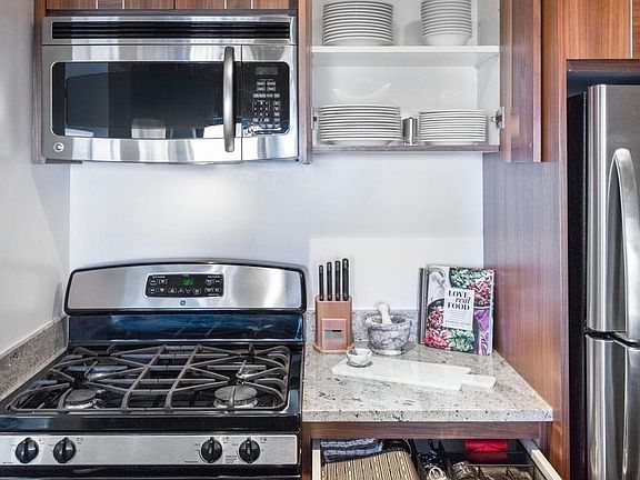 5th image of 200 E 82nd St APT 19J