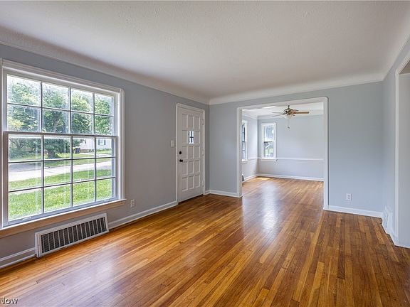 5th image of 4460 W 56th St