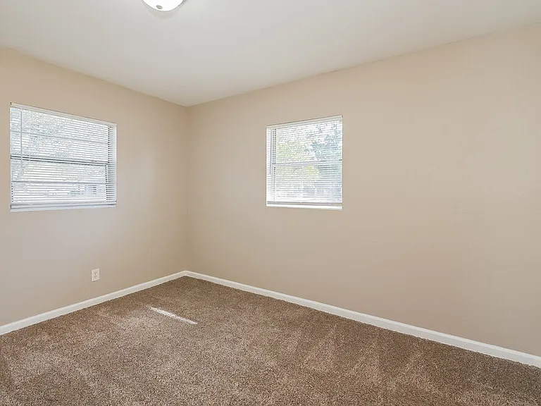 417 Hayton Ave — Photo 13