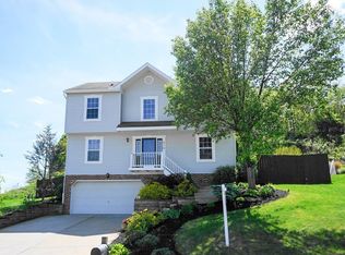 614 Fieldstone Dr, Coraopolis, PA