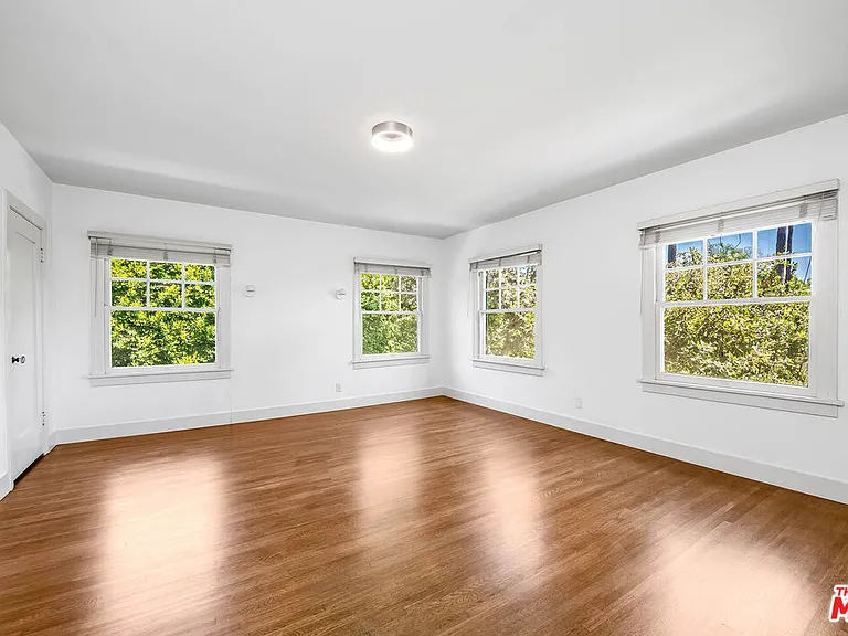 809 N Bedford Dr — Photo 33
