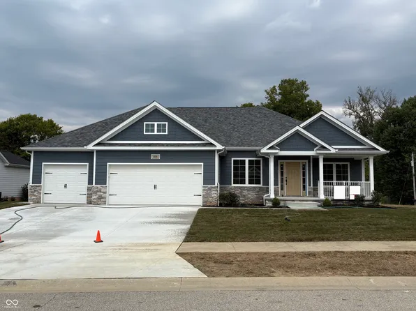 5026 Stonehaven Ln, Columbus, IN 47201