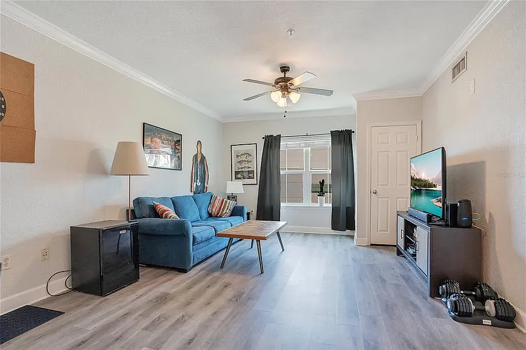 1 bed, 739 sqft, $1,699 — Photo 1