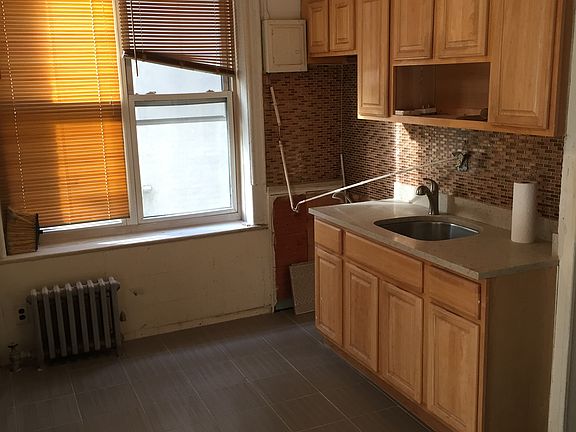 4th image of 44-9 30th Ave #1ST