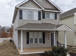 1000 NE Deer Creek Dr, Grain Valley, MO 64029