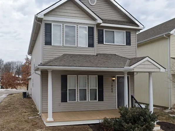 1000 NE Deer Creek Dr, Grain Valley, MO 64029