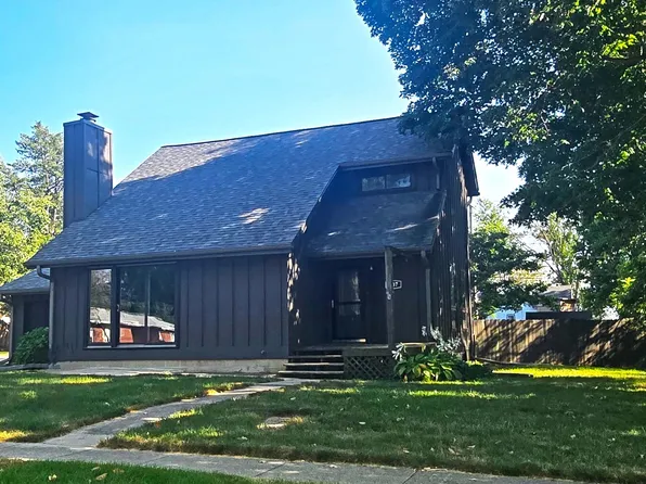 607 E Douglas St, Saint Joseph, IL 61873
