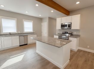 2 13th St #1, Honesdale, PA 18431
