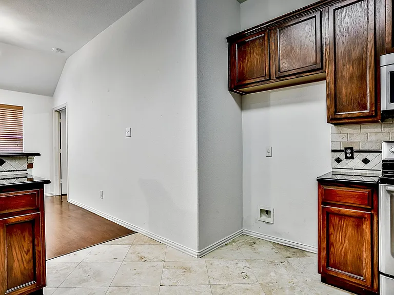 2853 Cascade Cove Dr — Photo 18