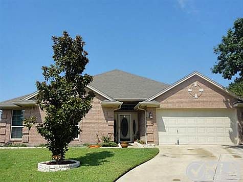 1st image of 808 Willow Ct