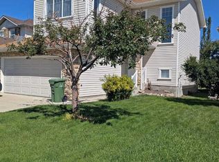 34 S Coopers Close SW, Airdrie, AB T4B2X1