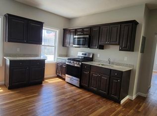 52 Bogle St, Fall River, MA 02723