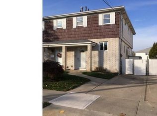 89 Amber St, Staten Island, NY 10306