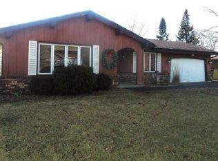 S87W31013 Meyer Dr, Mukwonago, WI 53149