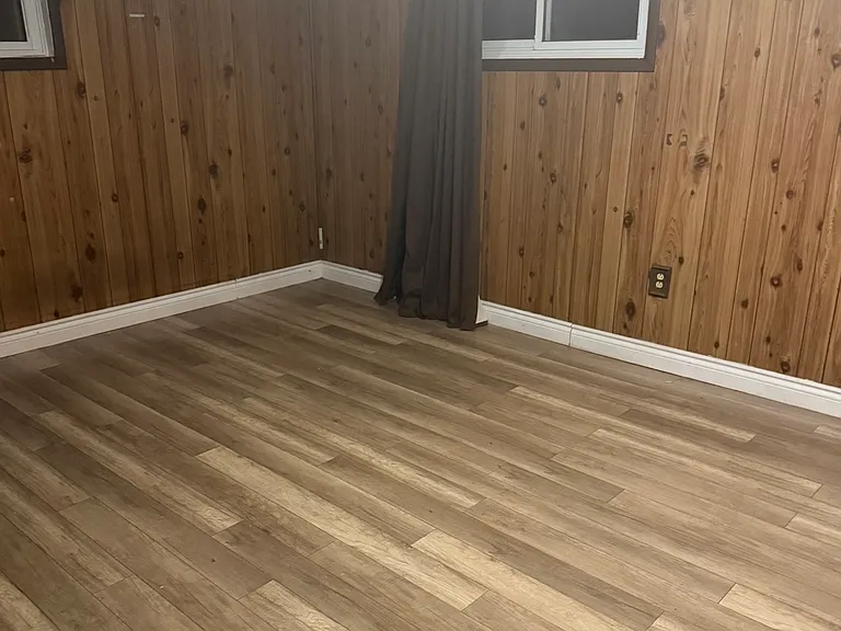 Brenda Dr — Photo 16