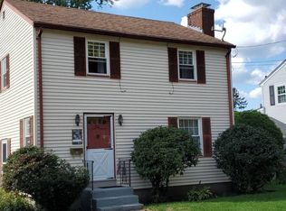 80 Ruth Ave, Rumford, RI 02916