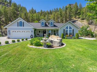 62 Golf Course Dr, Pateros, WA 98846