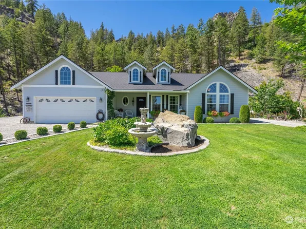 62 Golf Course Drive, Pateros, WA 98846