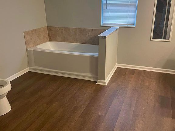 4th image of 331 Highland Dr