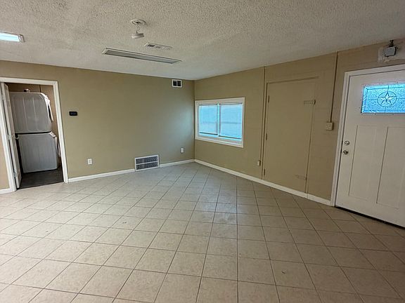 2nd image of 3727 Jackson St