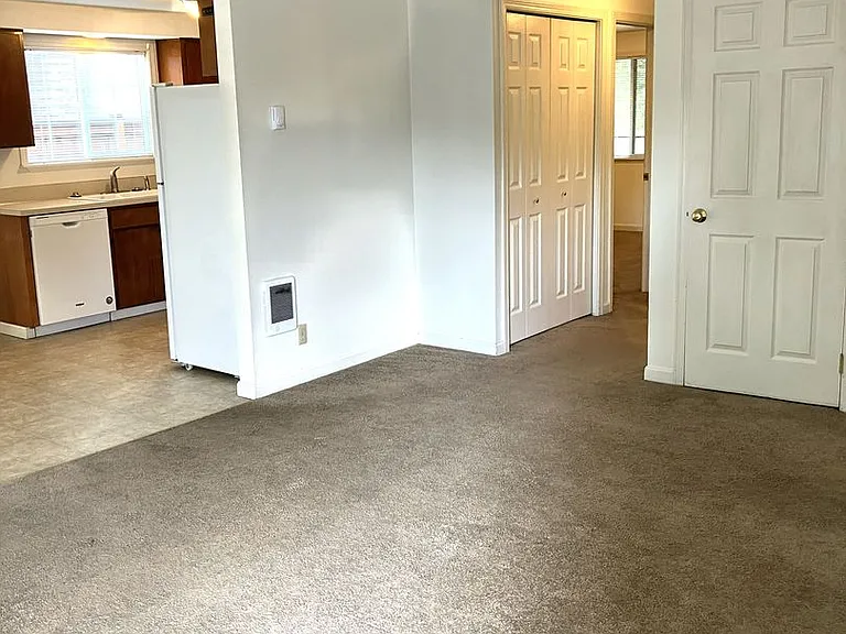 2925 Applewood Ln — Photo 4