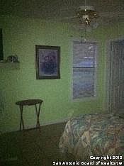 5th image of 910 Clovis Pl