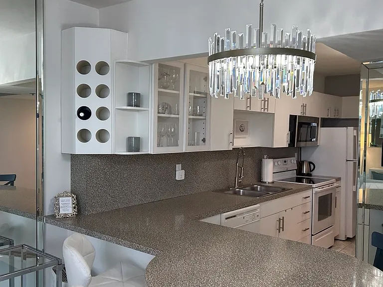 100 Lincoln Rd #616 — Photo 29