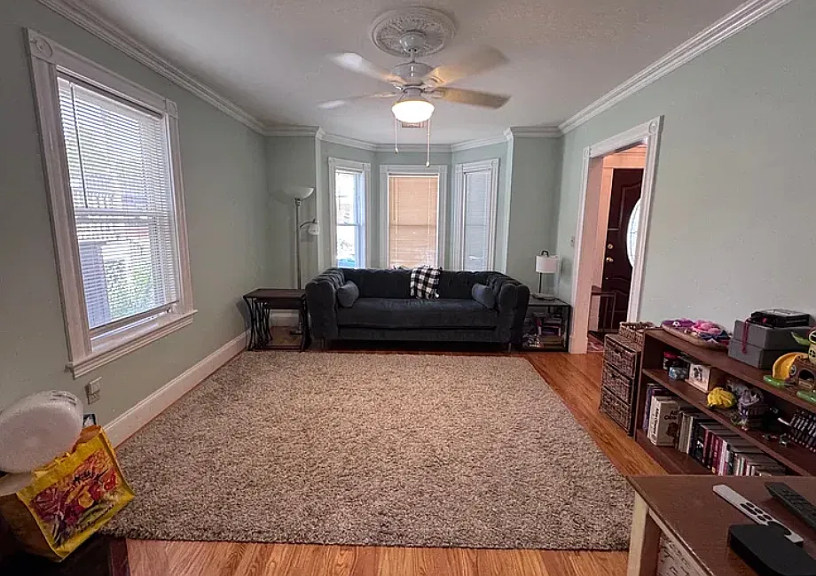 4 bed, 2.5 bath, $4,400 — Photo 3
