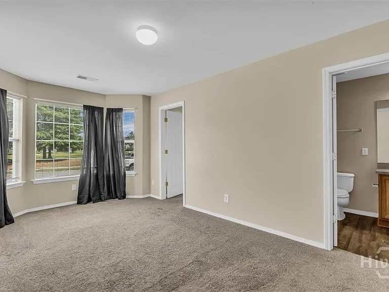 129 Fairgreen St — Photo 2