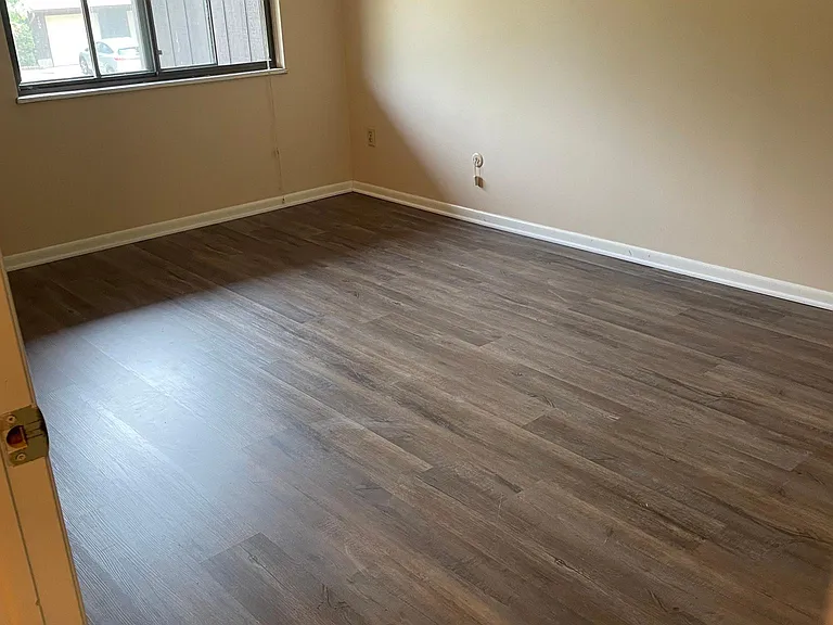 9404 Sherman Ln — Photo 30