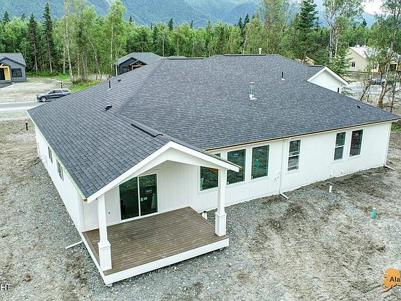 5th image of 15173 E Alpine Cir