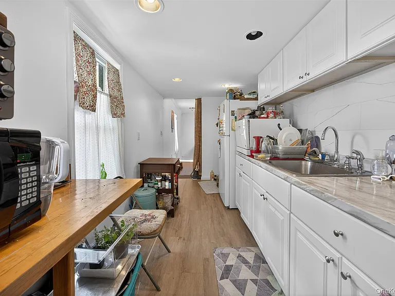 28 Academy Ave #2 — Photo 20