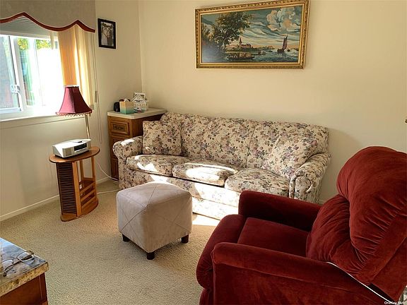 5th image of 96 Cambridge Dr #96