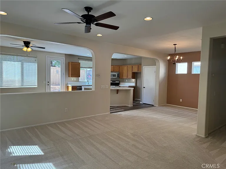 32585 Winterberry Ln — Photo 2