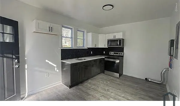 1132 W 8th St #REAR