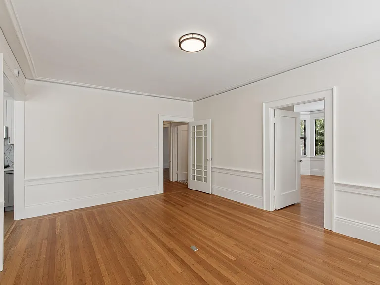 1370 Filbert St #1 — Photo 6