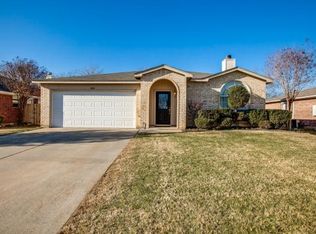 1604 Merritt Dr, Mansfield, TX 76063