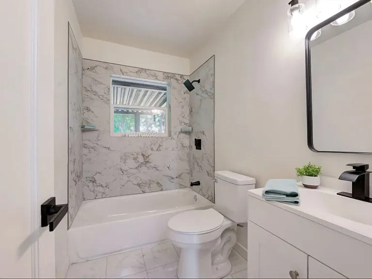 4713 N Prospect Ave — Photo 8