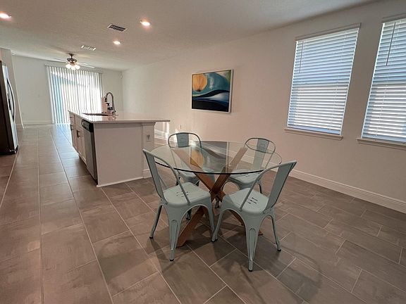4th image of 105 Links Terrace Blvd