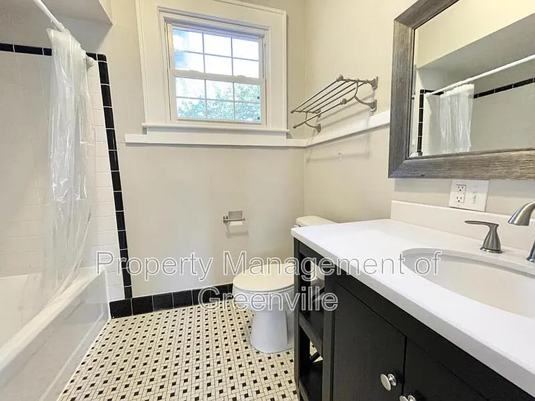 301 Rogers Ave — Photo 12