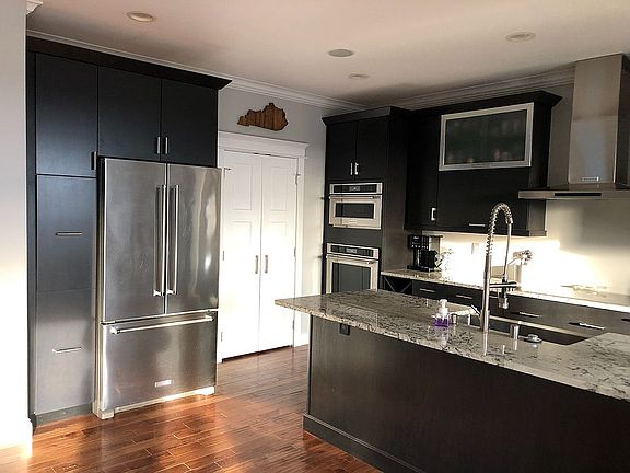 5th image of 15892 Hardle Ln