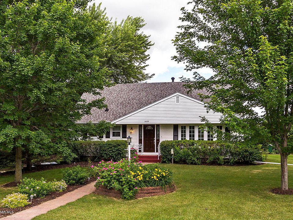 2nd image of 2638 Elmcroft Dr SW