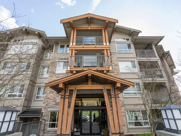 3110 Dayanee Springs Blvd #215, Coquitlam, BC V3E 0B4