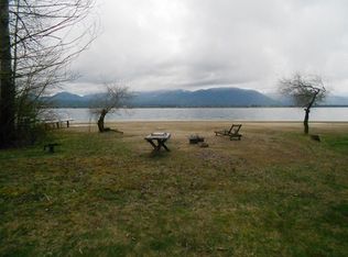 14 Crescent Ln, Sagle, ID 83860