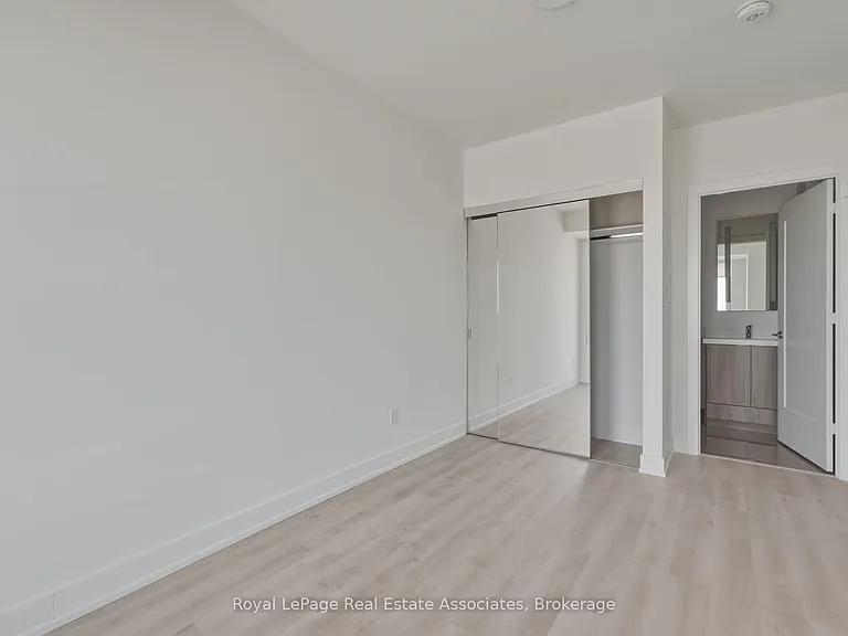25 Cordova Ave #1212 — Photo 13