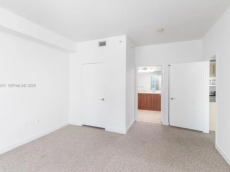 1111 SW 1st Ave #2423 — Photo 6