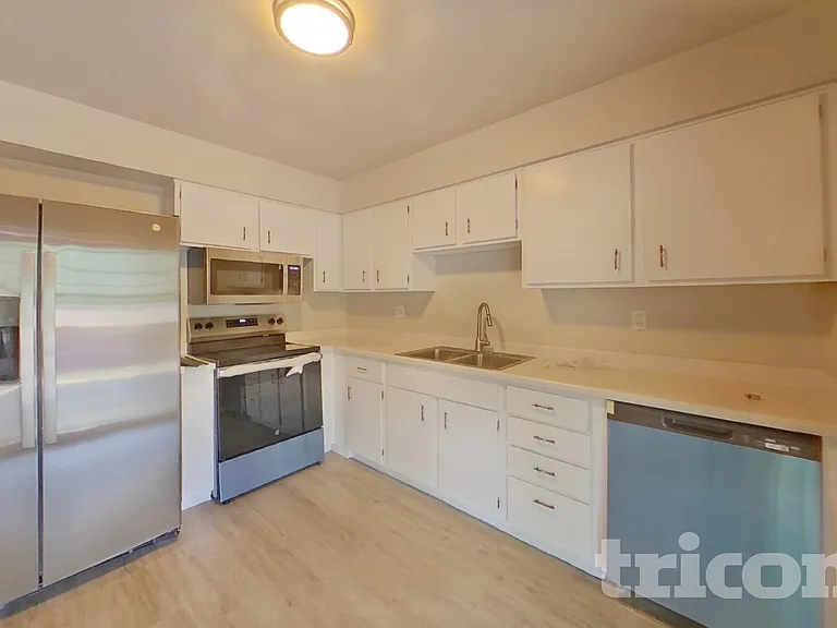 1338 Mears Dr — Photo 7