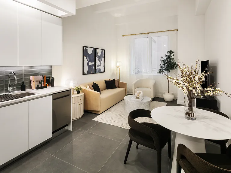 650 1st Ave #3G — Photo 1