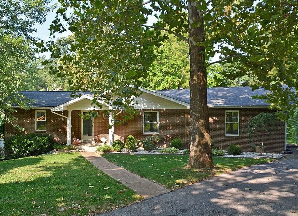 1st image of 805 Larkin Ave