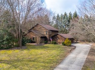 1892 Basswood Dr, Kent, OH 44240